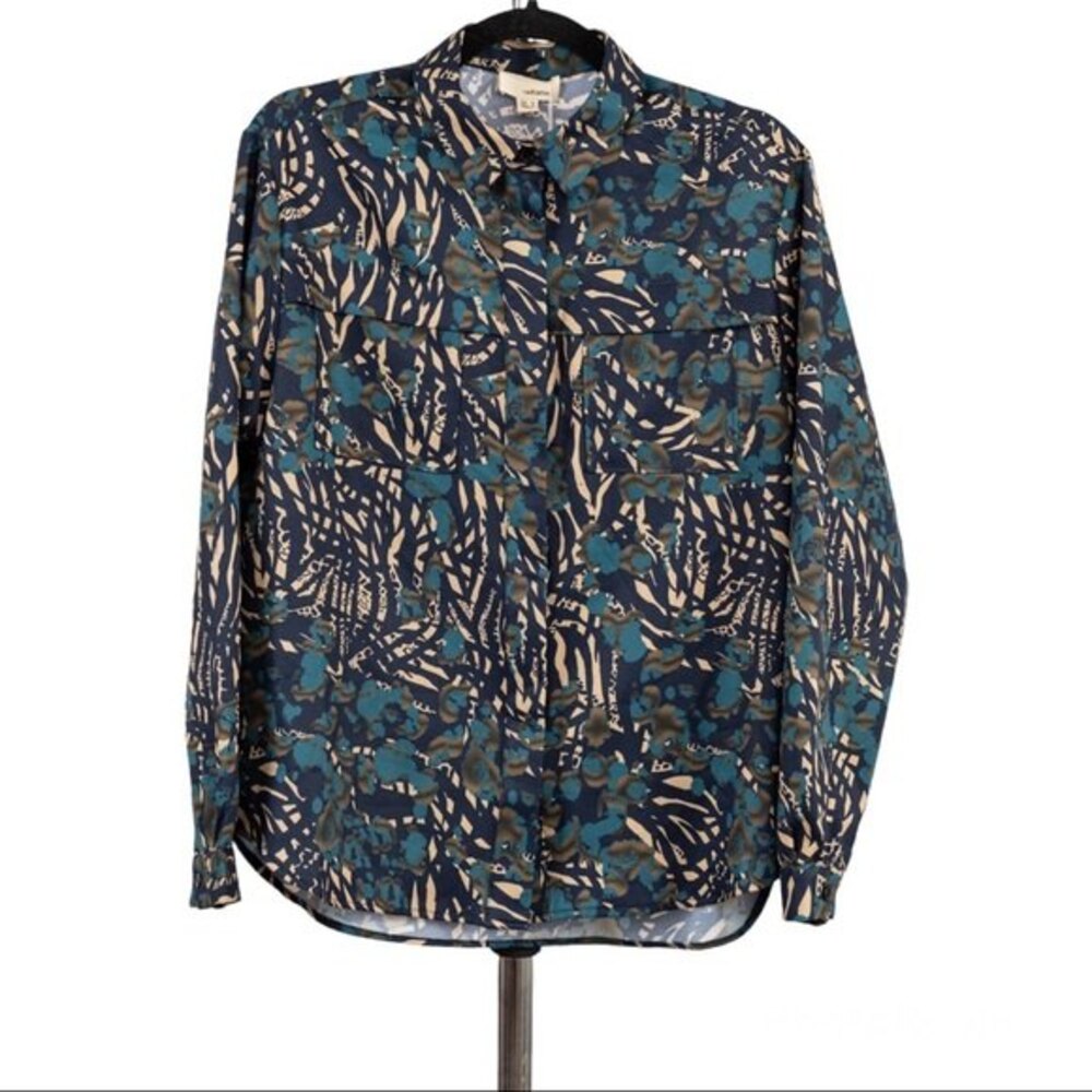 The Korner Safari Button down shirt size S
